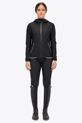 Ridershouse: CT Licht Gevoerde Softshell Met Mesh Zwart, heerlijke jas om in paard te rijden. Ridershouse: CT Licht Gevoerde Softshell Met Mesh Zwart, heerlijke jas om in paard te rijden.