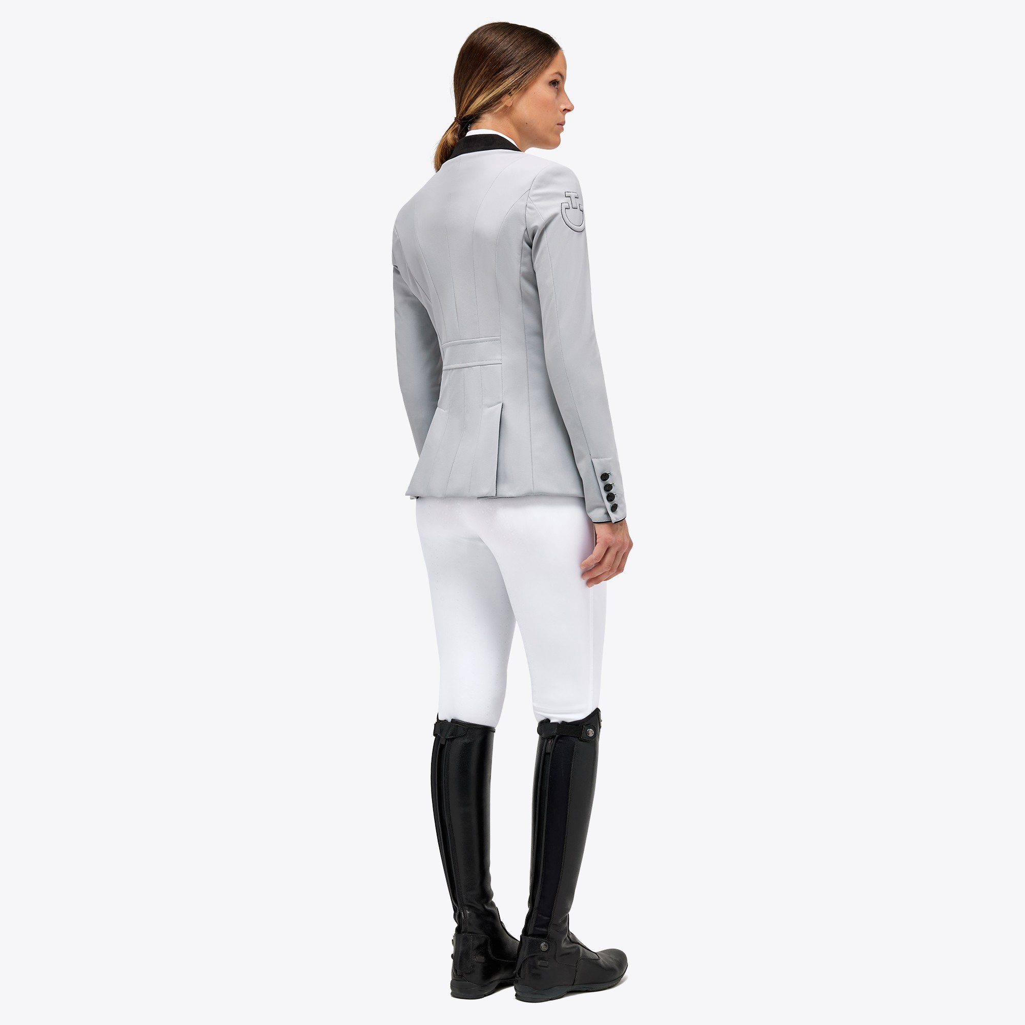 Cavalleria Toscana Dames Wedstrijdjasje GP Grijs, perfect for the summer. Cavalleria Toscana Dames Wedstrijdjasje GP Grijs, perfect for the summer.