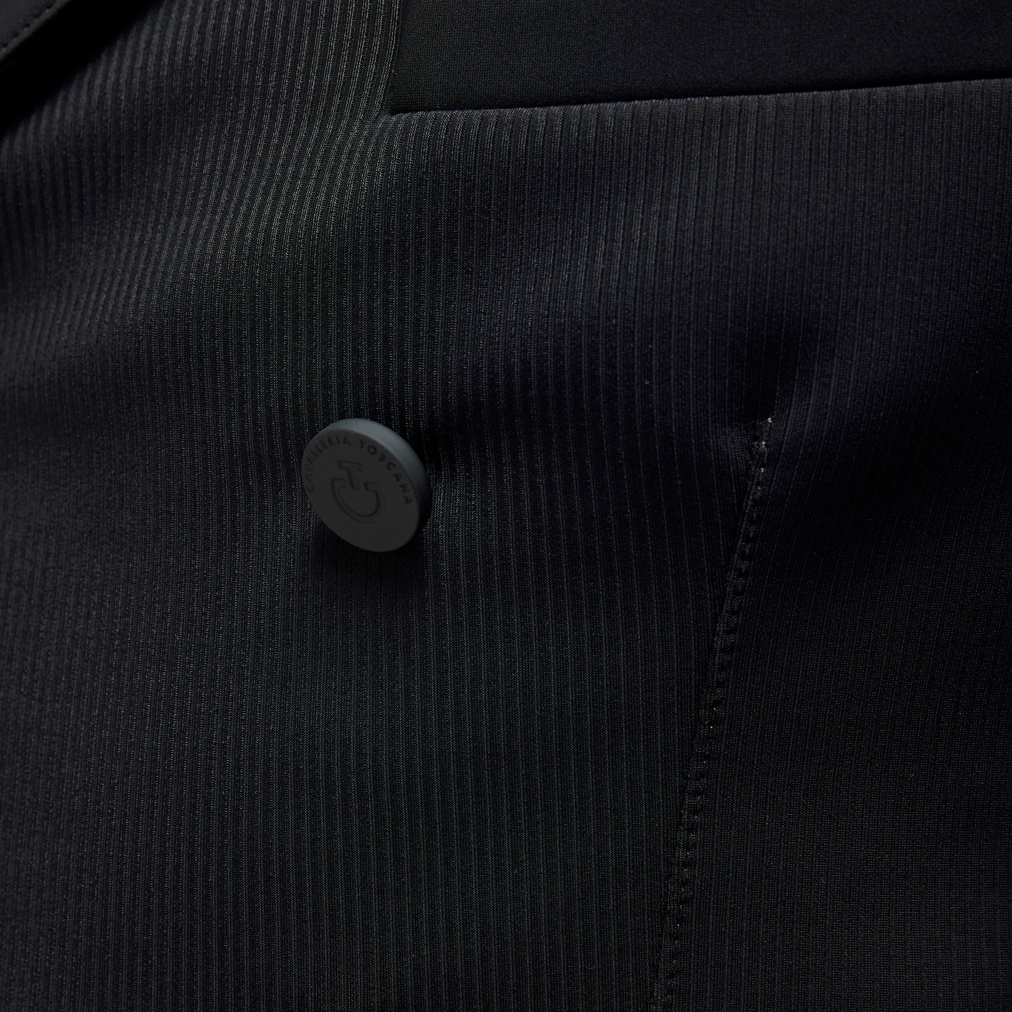 Ridershouse: Cavalleria Toscana Reliëf Pin Stripe Frack Man - Zwart Ridershouse: Cavalleria Toscana Reliëf Pin Stripe Frack Man - Zwart