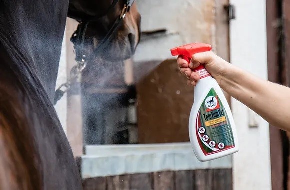 Ridershouse Leovet Tam Tam Vet Afweermiddel Tegen Insecten, Summer Spray Ridershouse Leovet Tam Tam Vet Afweermiddel Tegen Insecten, Summer Spray