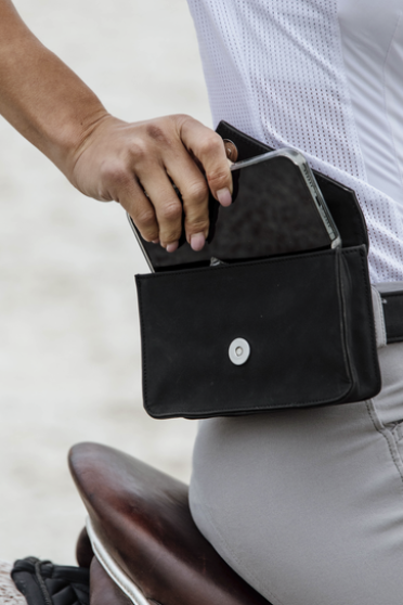 Ridershouse Grooming DeLuxe Belt Bag Zwart ook leverbaar in het Chestnut Ridershouse Grooming DeLuxe Belt Bag Zwart ook leverbaar in het Chestnut