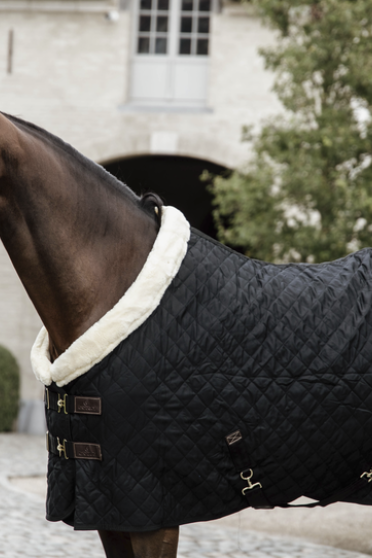 Ridershouse Kentucky Horsewear Show Deken, leverbaar in meerdere kleuren Ridershouse Kentucky Horsewear Show Deken, leverbaar in meerdere kleuren