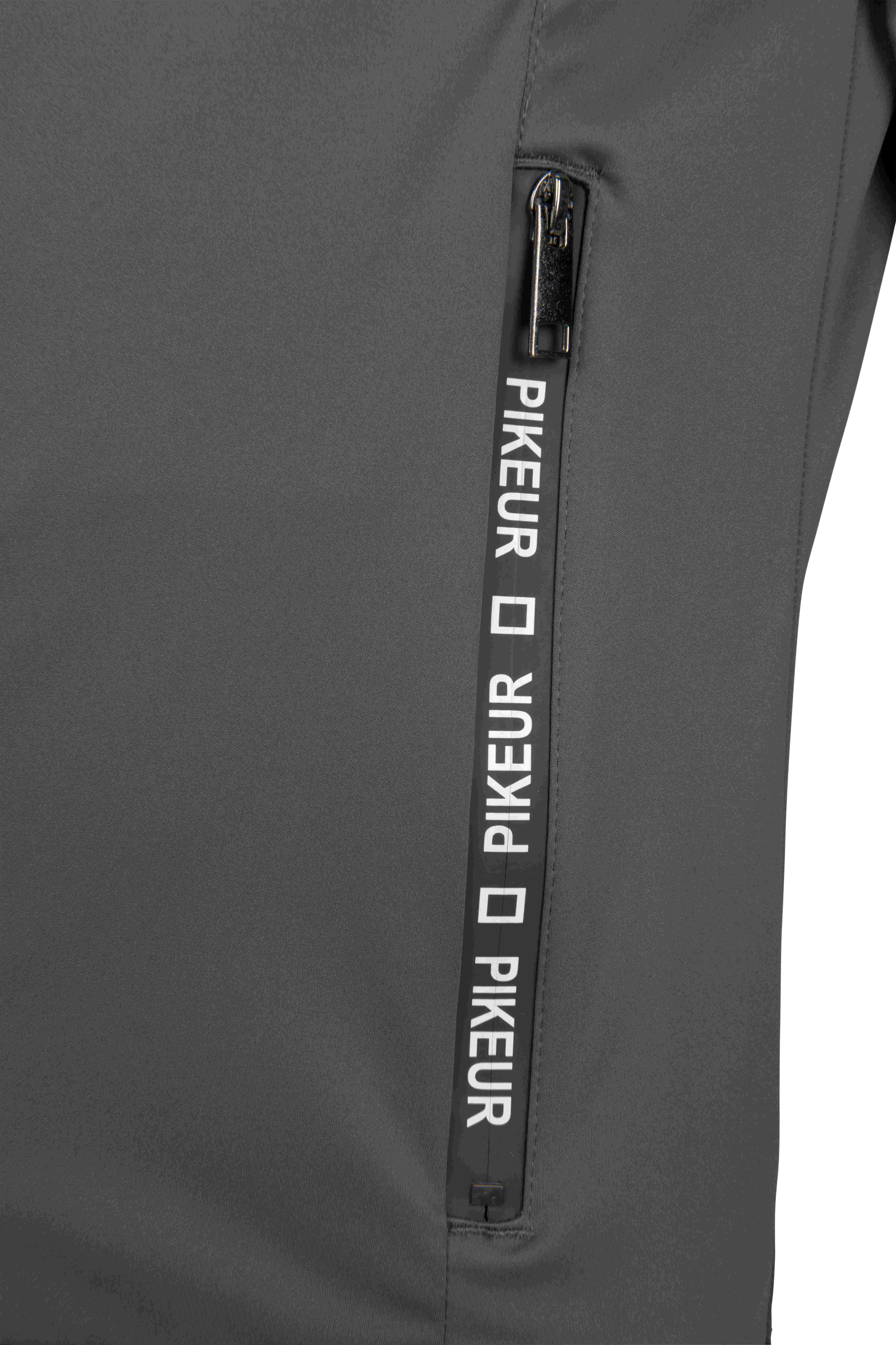 Pikeur Fyn Heren Jas Donkerblauw Waterdicht, Perfect om over je wedstrijdoutfit te dragen Pikeur Fyn Heren Jas Donkerblauw Waterdicht, Perfect om over je wedstrijdoutfit te dragen