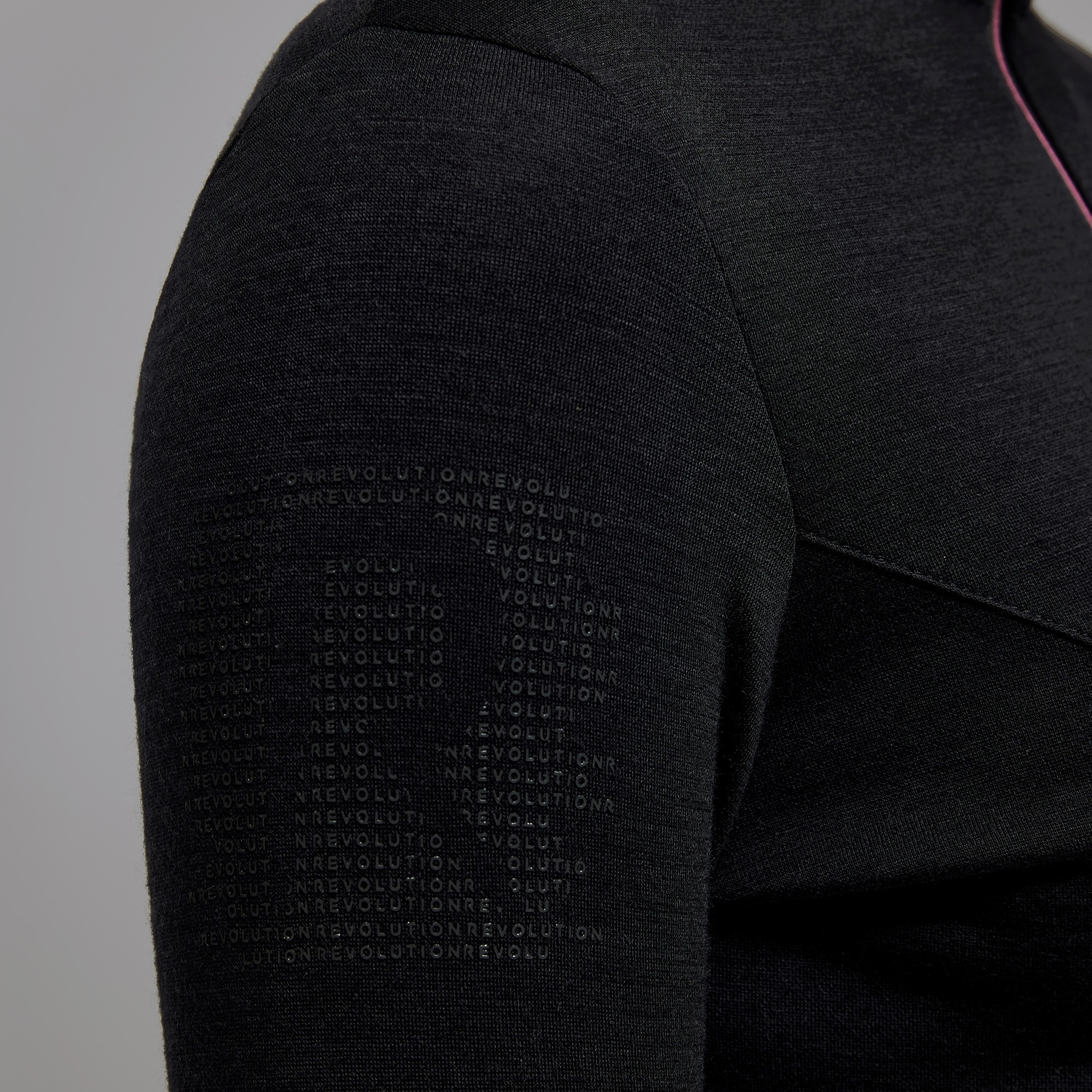 Revo Premier Tech Wool Half Zip Training Polo Zwart - Ridershouse.com Revo Premier Tech Wool Half Zip Training Polo Zwart - Ridershouse.com