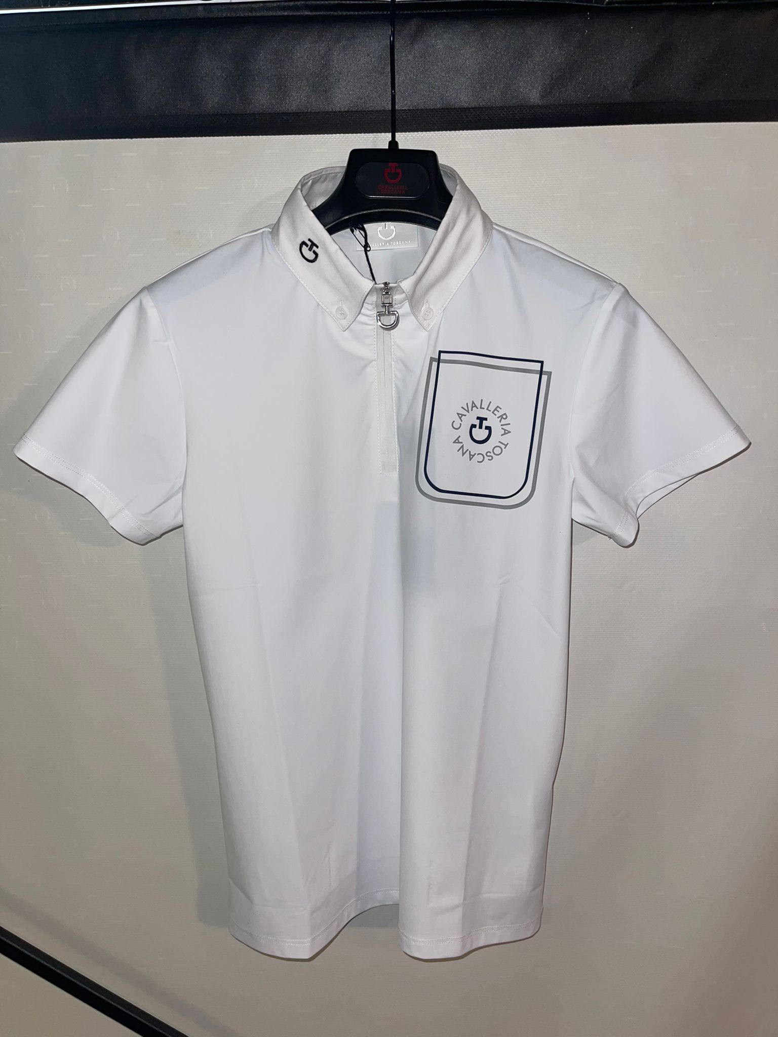 CT Boys Orbit Pocket Print Jersey S/S Competition Polo - Wit CT Boys Orbit Pocket Print Jersey S/S Competition Polo - Wit