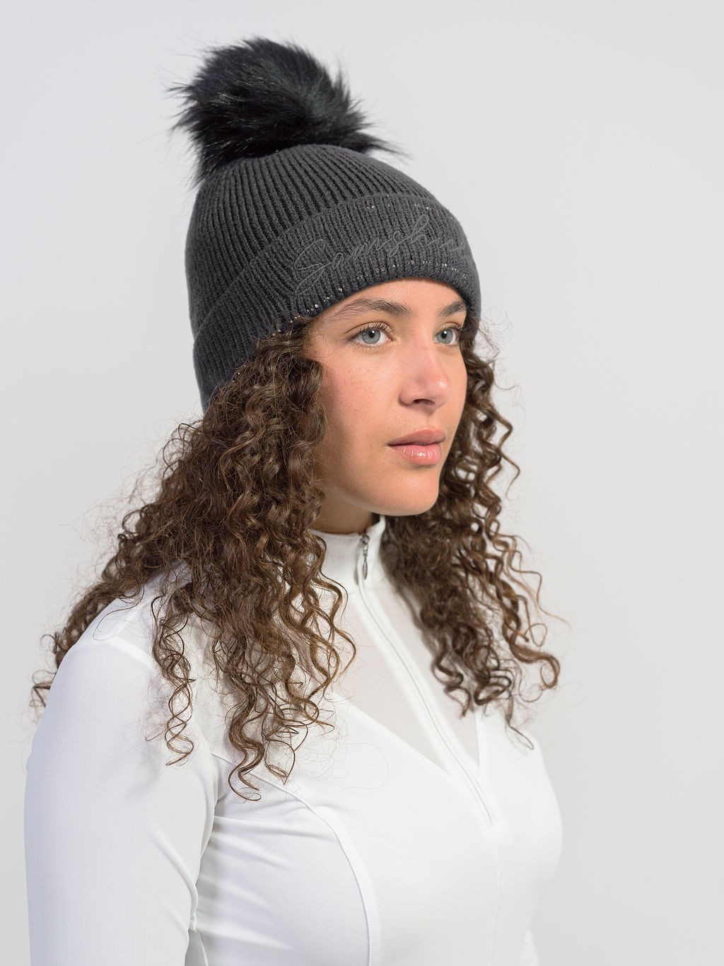 Ridershouse: Samshield Dames Beanie Mira Script - kleur: magnet Champagne Ridershouse: Samshield Dames Beanie Mira Script - kleur: magnet Champagne