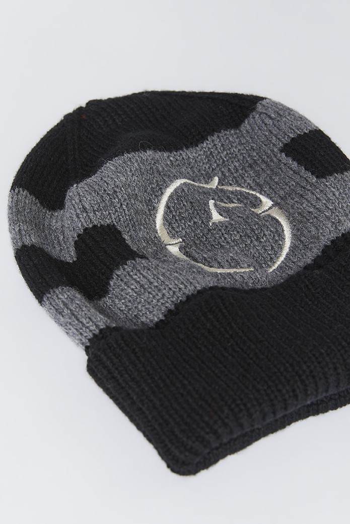Ridershouse: Ofena beanie in de kleur zwart/grijs - ideaal voor de koude dagen