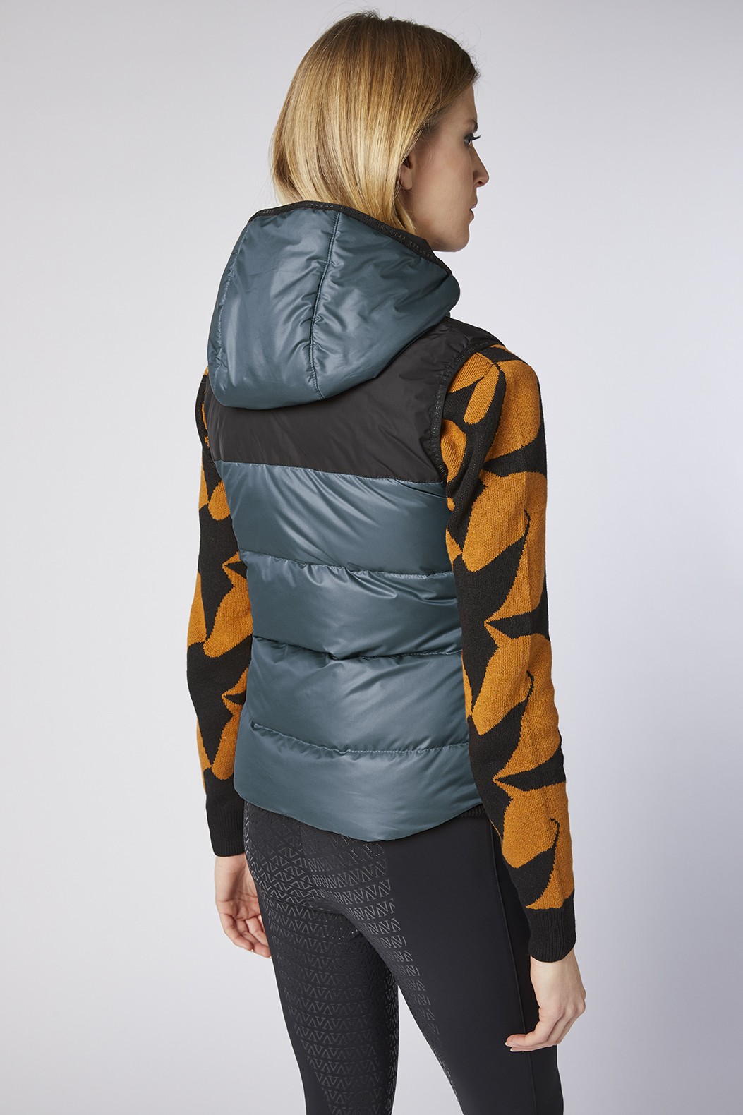 Ridershouse: Vestrum Dames Morgex Bodywarmer - in de kleur slate green