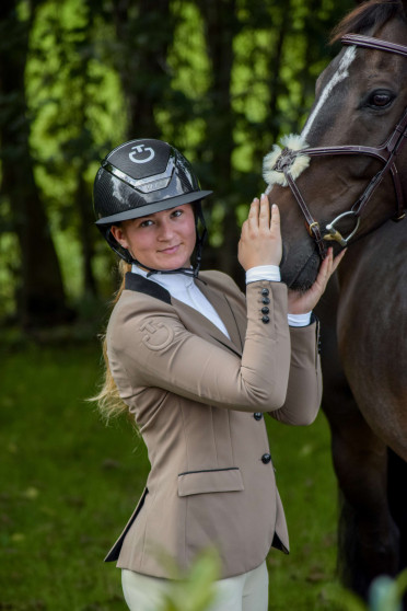 Cavalleria Toscana Starlady R-EVO Carbon Glanzend, met een grote klep Cavalleria Toscana Starlady R-EVO Carbon Glanzend, met een grote klep