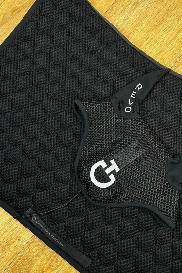 CT R-evo Earnet w/Hanging Loop - Kleur Zwart - By Ridershouse.com CT R-evo Earnet w/Hanging Loop - Kleur Zwart - By Ridershouse.com