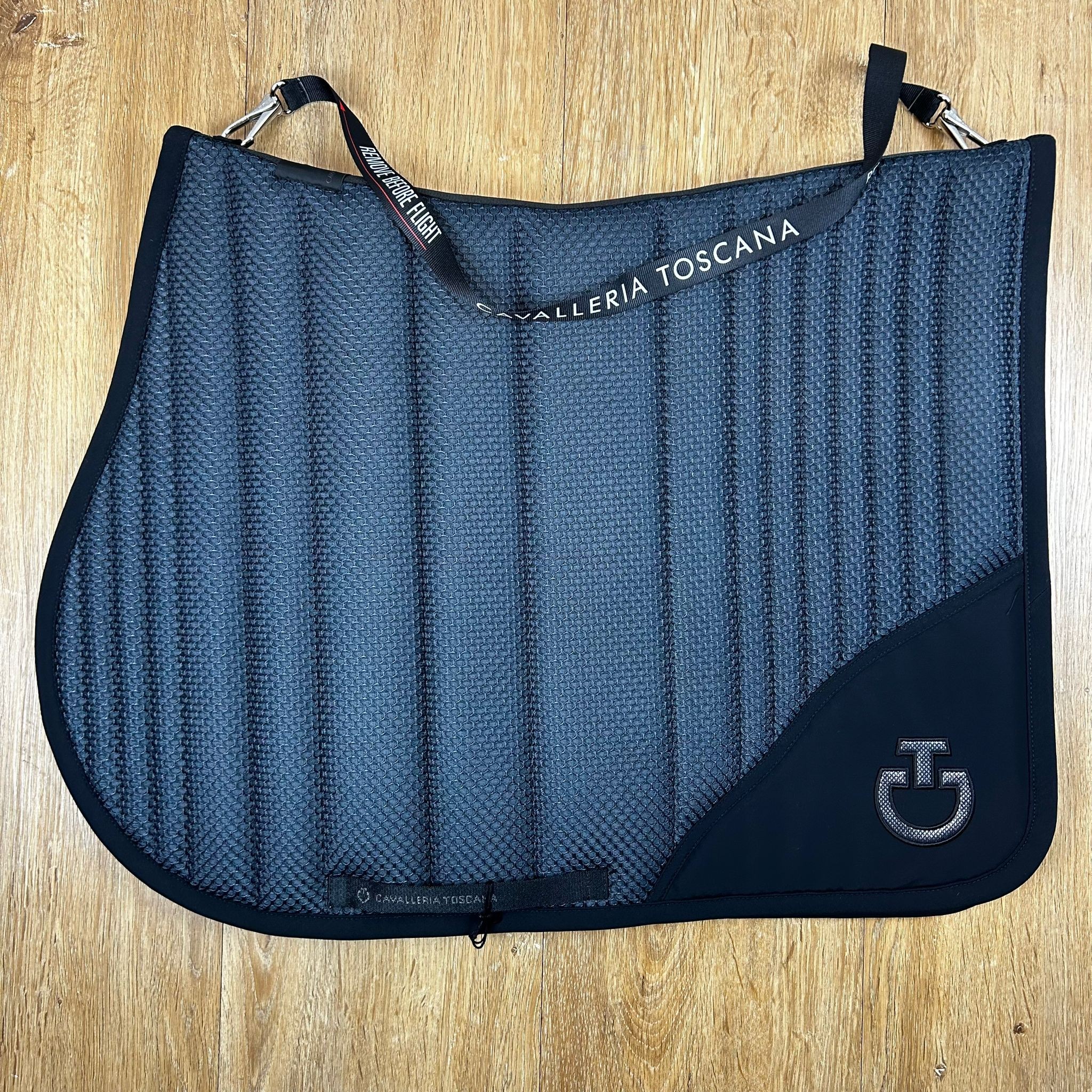 Ridershouse: CT Air Jumping Saddle Pad - in de kleuren grijs met zwart