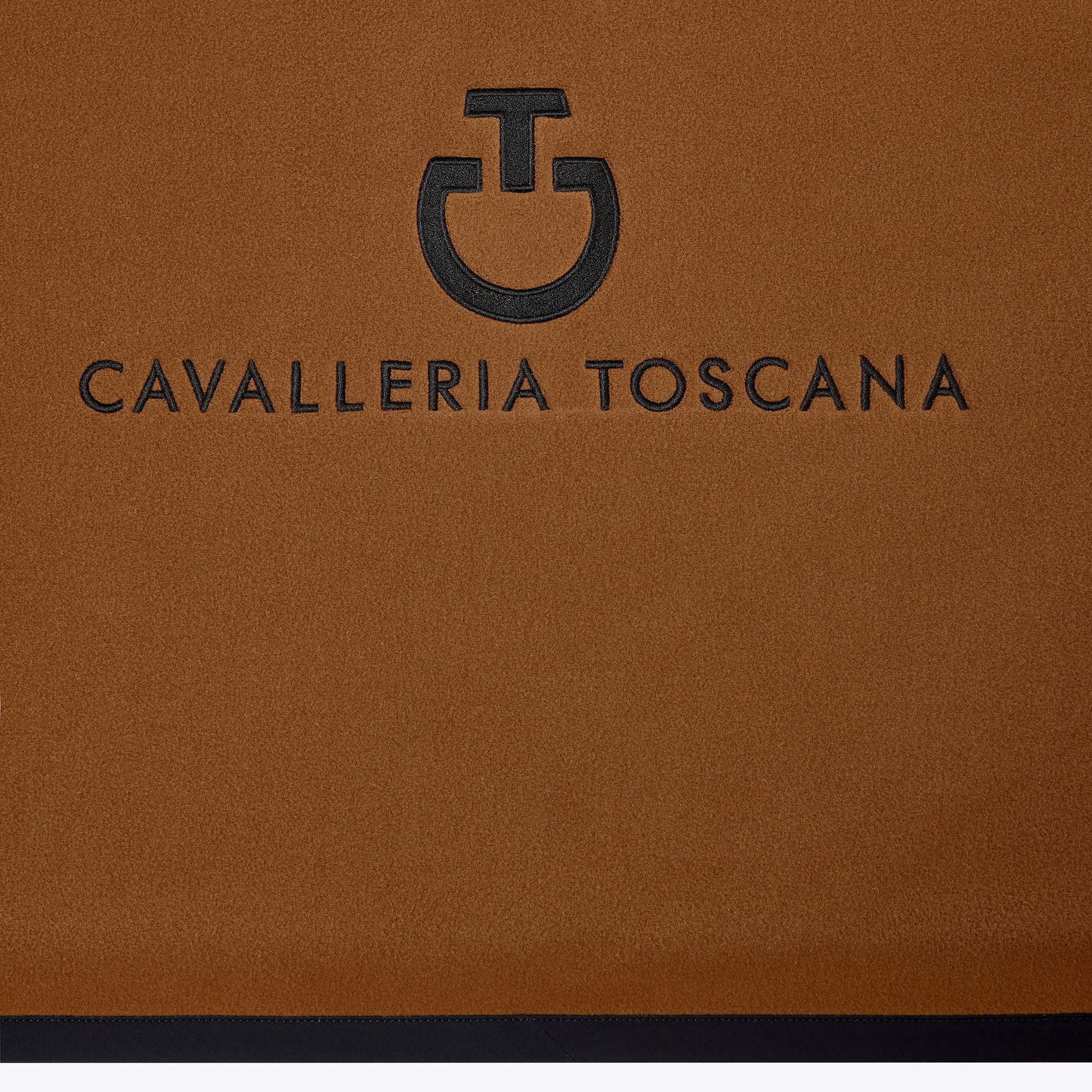Ridershouse: Cavalleria Toscana Fleecedeken - in de kleur Bruin / zwart Ridershouse: Cavalleria Toscana Fleecedeken - in de kleur Bruin / zwart
