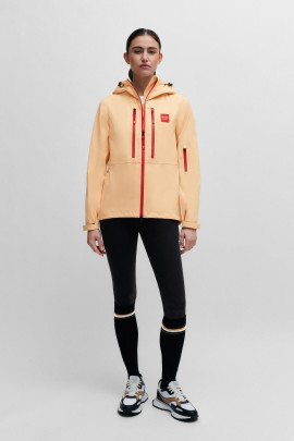 Ridershouse: BOSS EQUESTRIAN Dames Bruna Performance Jacket kleur Zwart Ridershouse: BOSS EQUESTRIAN Dames Bruna Performance Jacket kleur Zwart