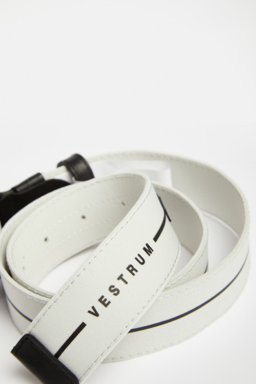 Ridershouse: Vestrum Denno Riem - in de zomerkleuren Pearl Grey / Black