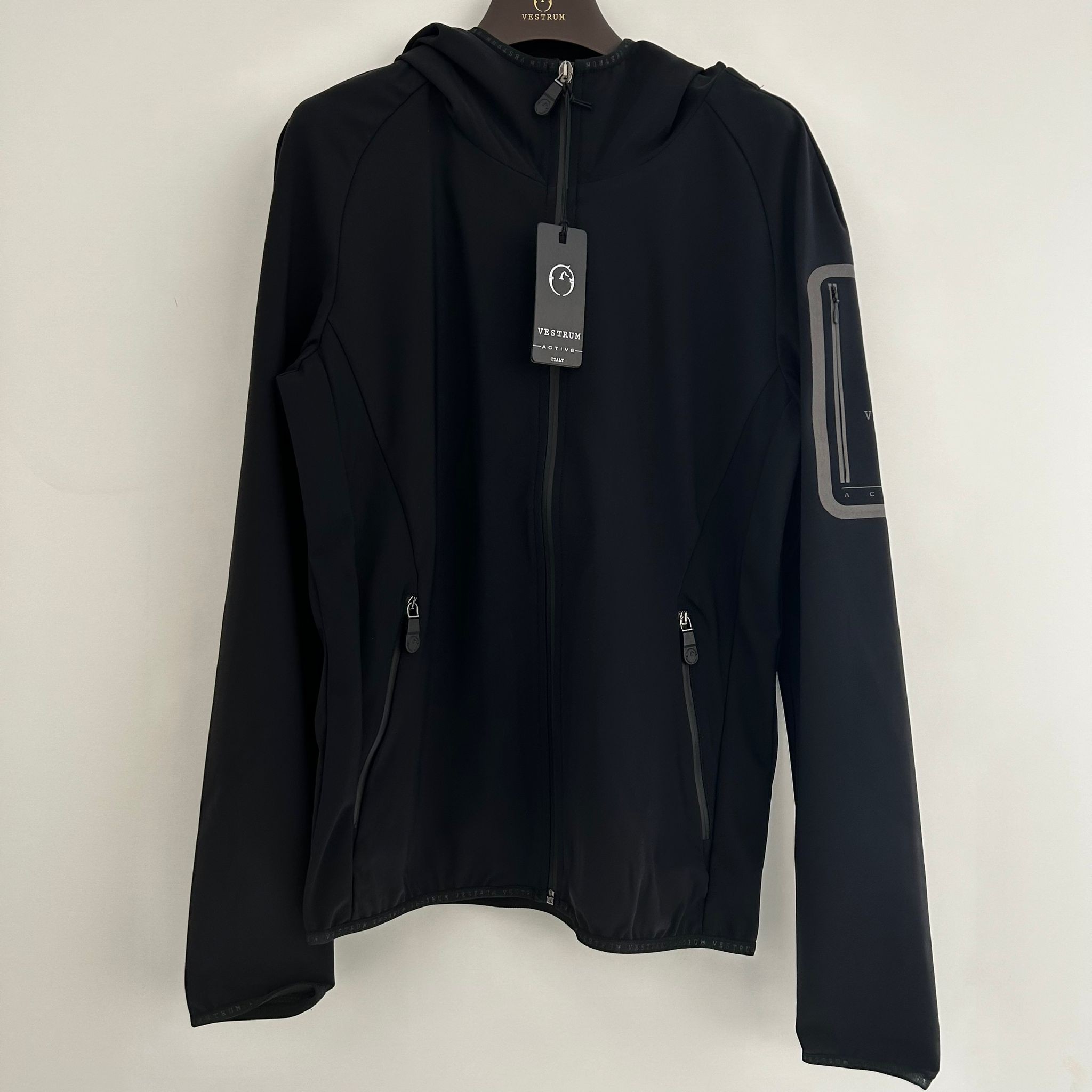Vestrum Heren Oussent Warm Up Softshell Jas - Summer 2024 - Ridershouse.com Vestrum Heren Oussent Warm Up Softshell Jas - Summer 2024 - Ridershouse.com