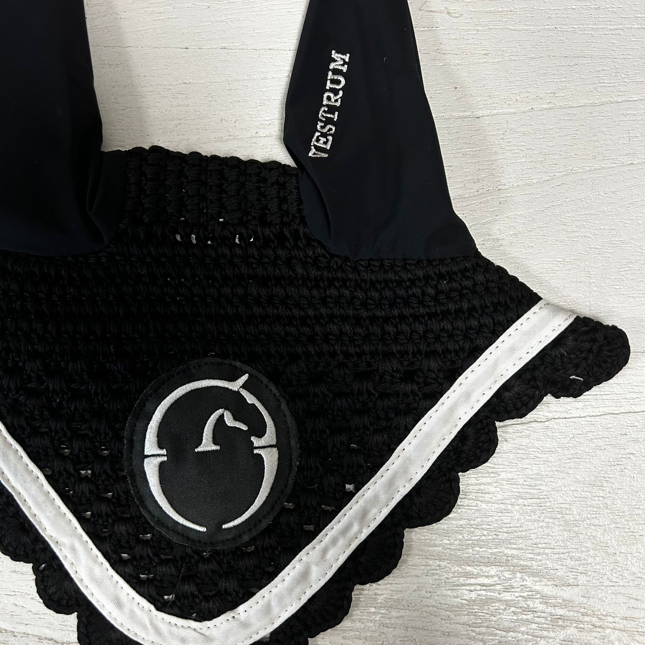 Vestrum Leeds Earnet Black White buy? - verkrijgbaar