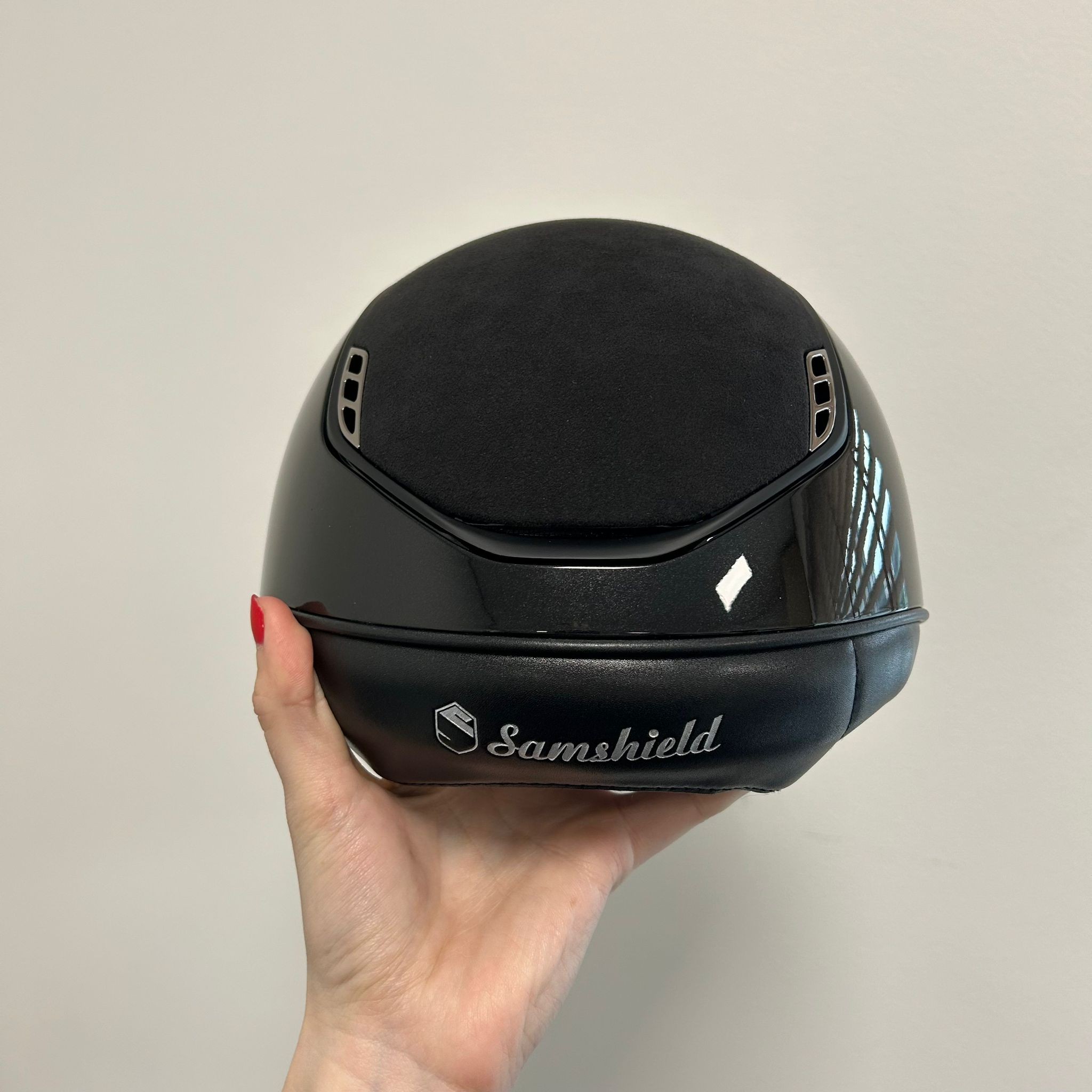 Miss Shield 2.0 Glossy Alcantara kopen? - verkrijgbaar Miss Shield 2.0 Glossy Alcantara kopen? - verkrijgbaar