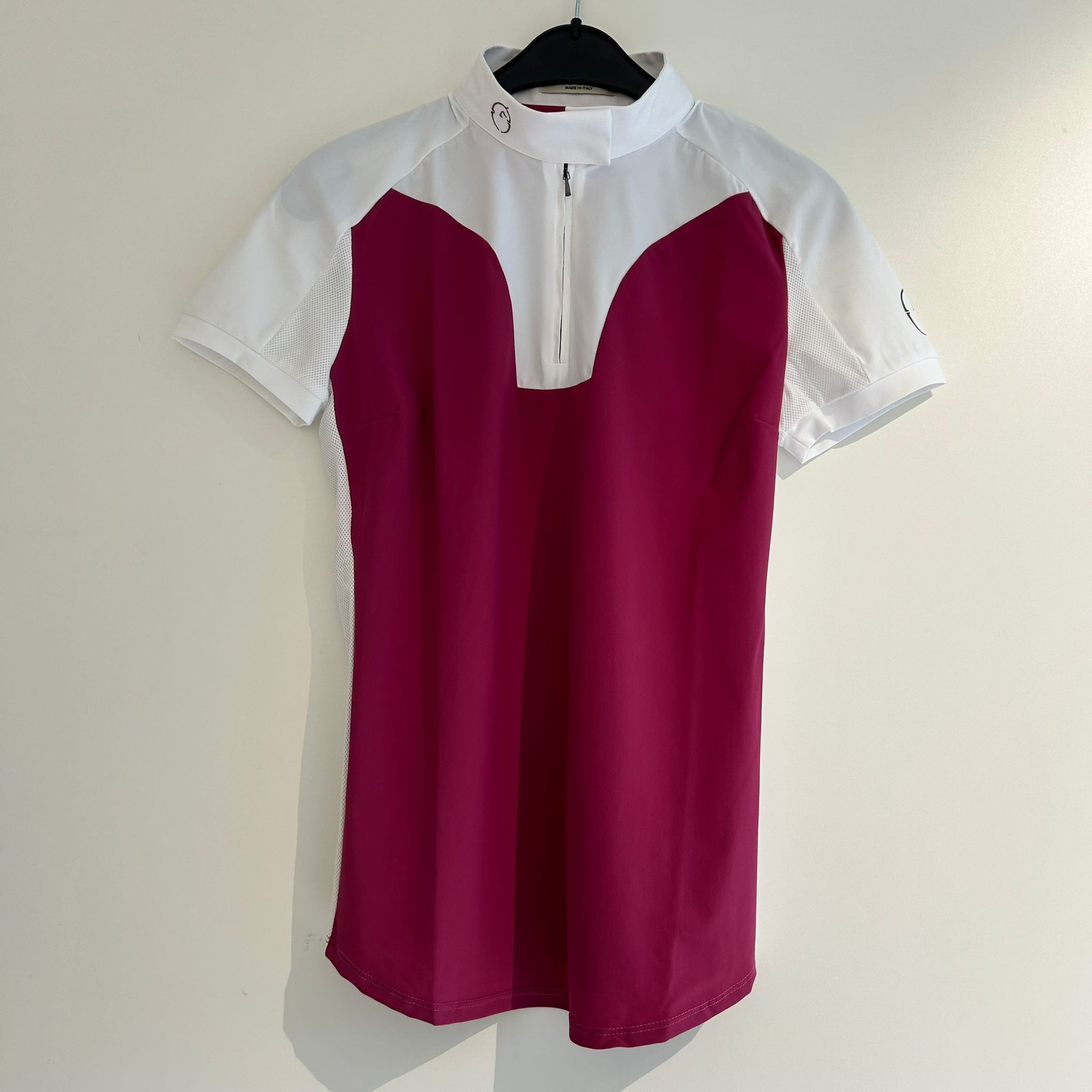 Vestrum Dames Selandia S/S Wedstrijdshirt Cyclamen - Ridershouse.com Vestrum Dames Selandia S/S Wedstrijdshirt Cyclamen - Ridershouse.com