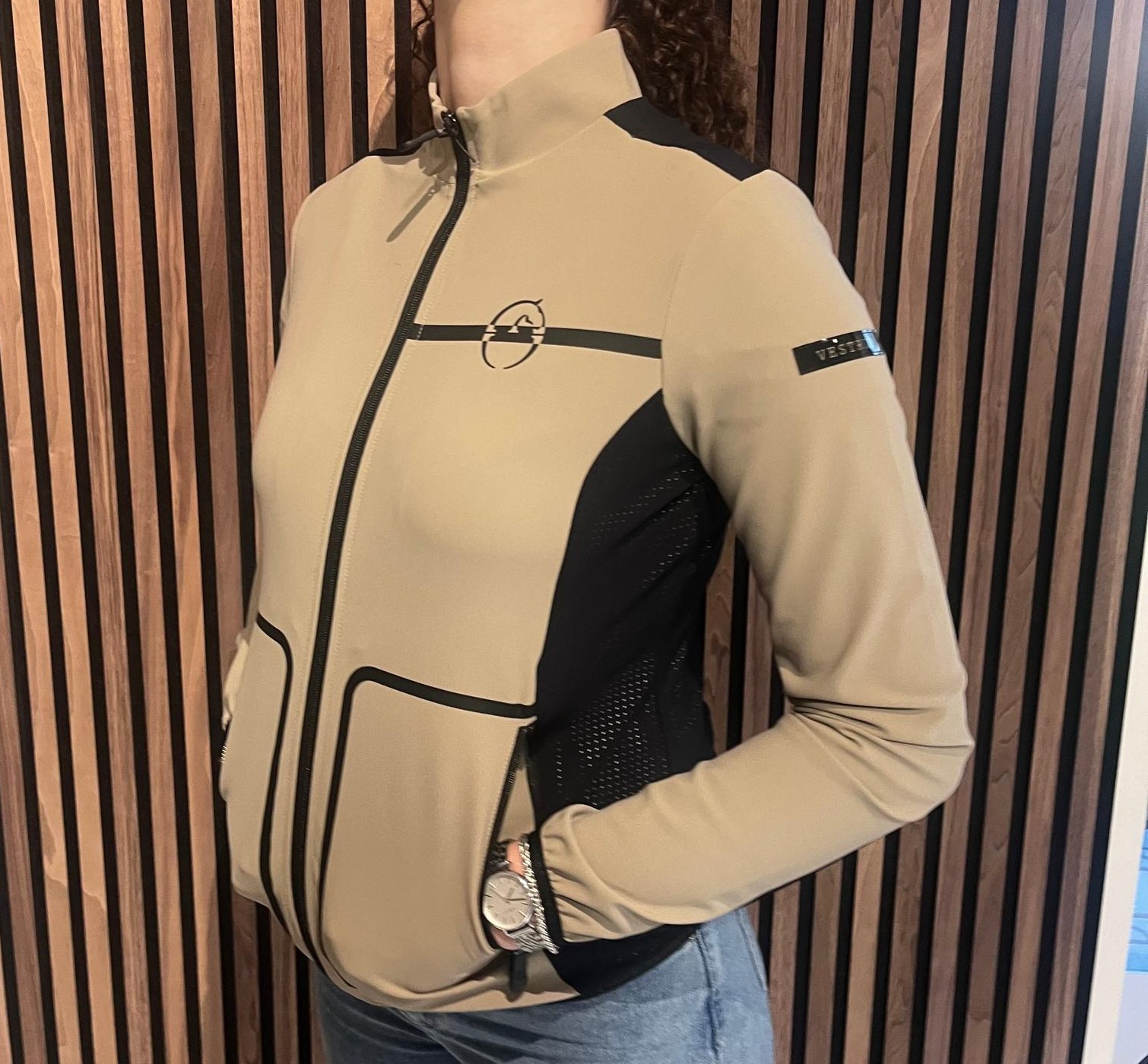 Vestrum Women's Jacket Kume - Light Beige Summer 2024 - Ridershouse.com Vestrum Women's Jacket Kume - Light Beige Summer 2024 - Ridershouse.com
