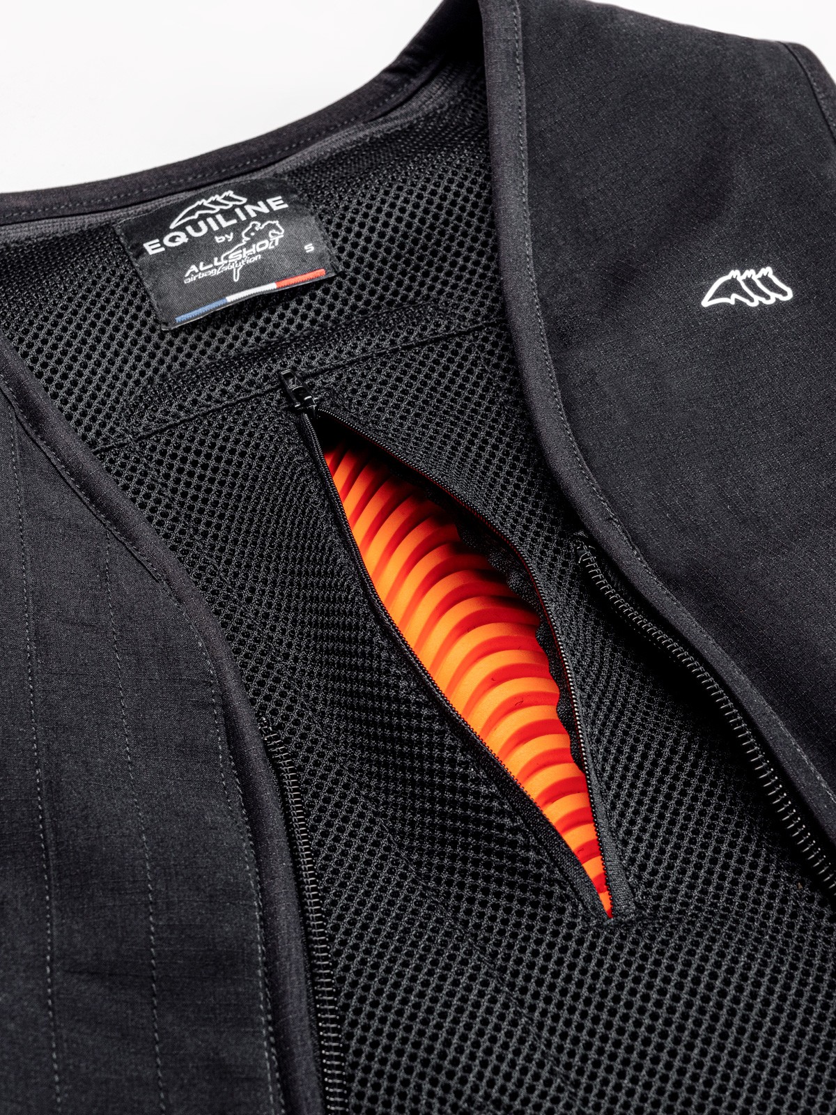 Equiline Airbagvest voor alle disciplines | Veiligheid en comfort Equiline Airbagvest voor alle disciplines | Veiligheid en comfort