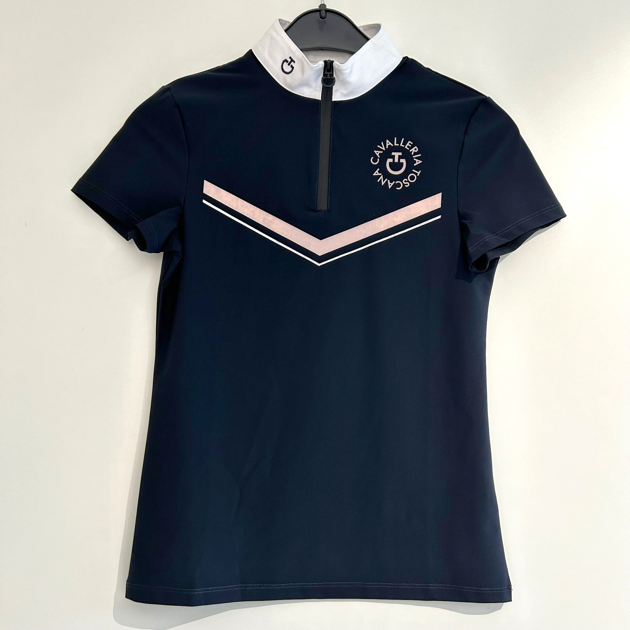 Ridershouse: Cavalleria Toscana Girls Zip Competitie Shirt S/S - Blauw Ridershouse: Cavalleria Toscana Girls Zip Competitie Shirt S/S - Blauw