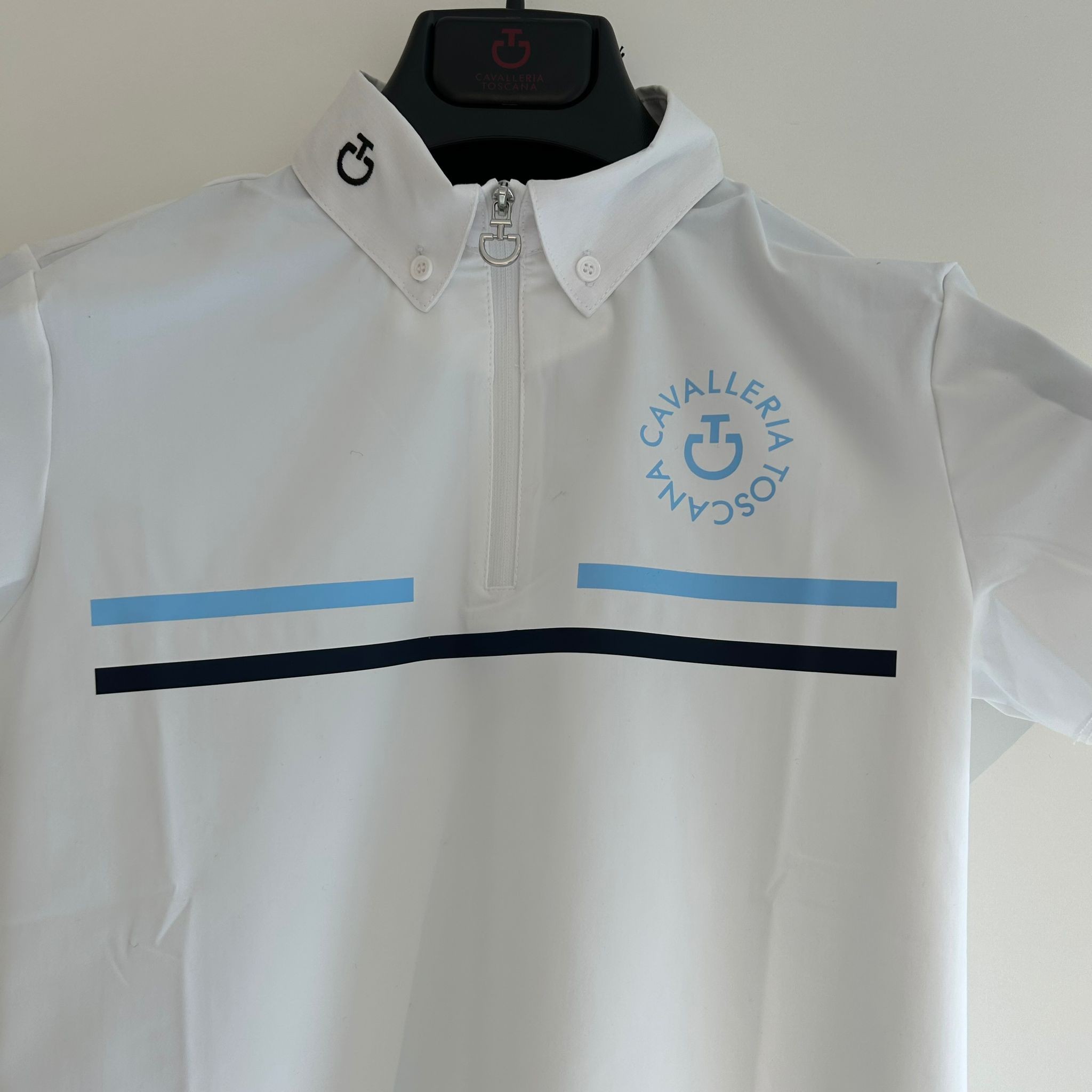 Ridershouse: CT Boys Jersey Shirt With Pocket S/S In De Kleur Wit. Ridershouse: CT Boys Jersey Shirt With Pocket S/S In De Kleur Wit.