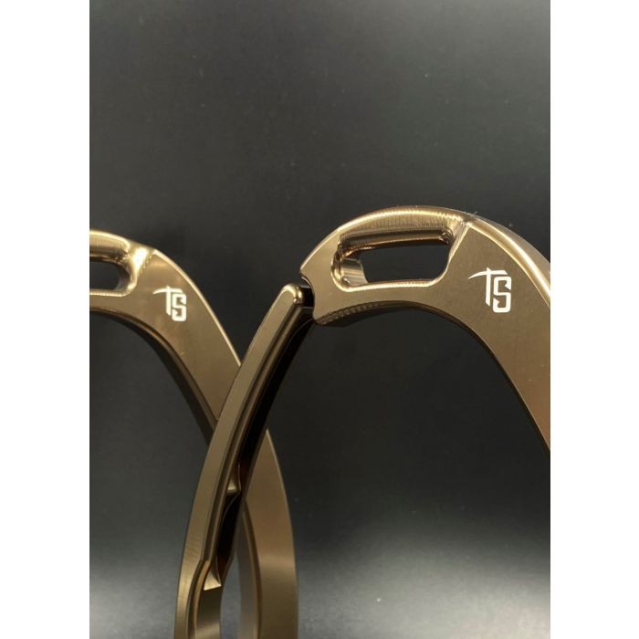 Tech Stirrups Venice EVO Sloped Veiligheidsstijgbeugels | Veilig & stijlvol Tech Stirrups Venice EVO Sloped Veiligheidsstijgbeugels | Veilig & stijlvol