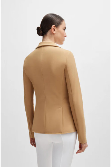 BOSS Equestrian Wedstrijdjasje Anna Camel kopen? - opvallend BOSS Equestrian Wedstrijdjasje Anna Camel kopen? - opvallend
