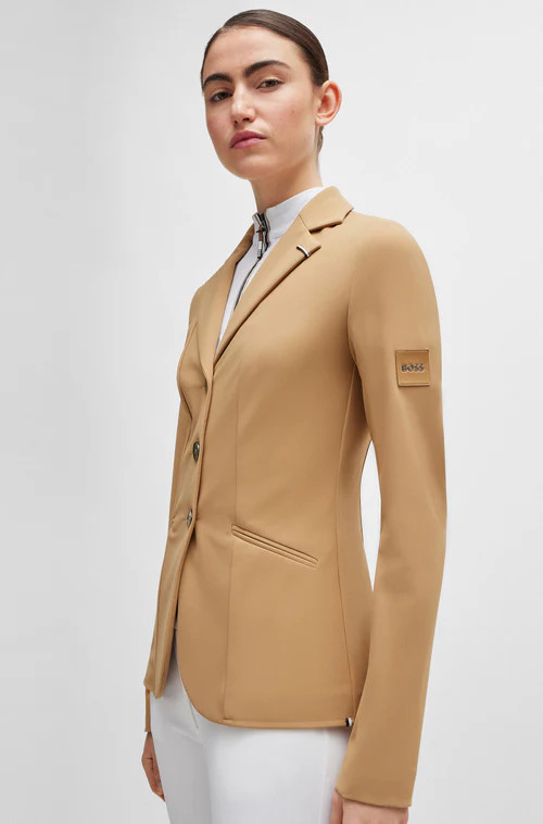 BOSS Equestrian Wedstrijdjasje Anna Camel kopen? - opvallend BOSS Equestrian Wedstrijdjasje Anna Camel kopen? - opvallend