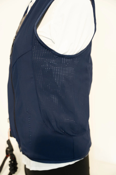 FreeJump Airbag Jacket Zwart, voor optimale veiligheid op het paard FreeJump Airbag Jacket Zwart, voor optimale veiligheid op het paard