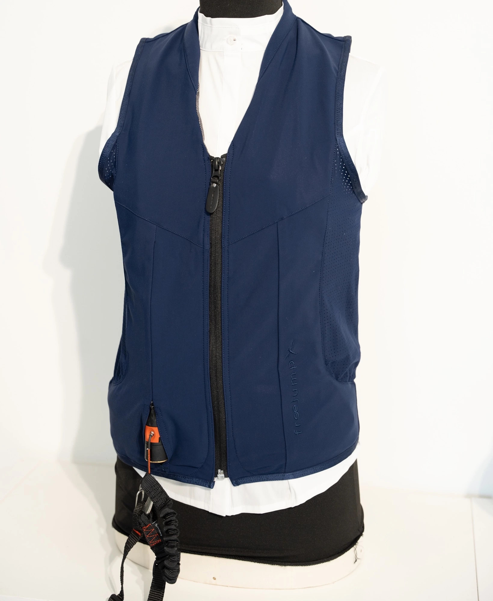 FreeJump Airbag Jacket Zwart, voor optimale veiligheid op het paard FreeJump Airbag Jacket Zwart, voor optimale veiligheid op het paard