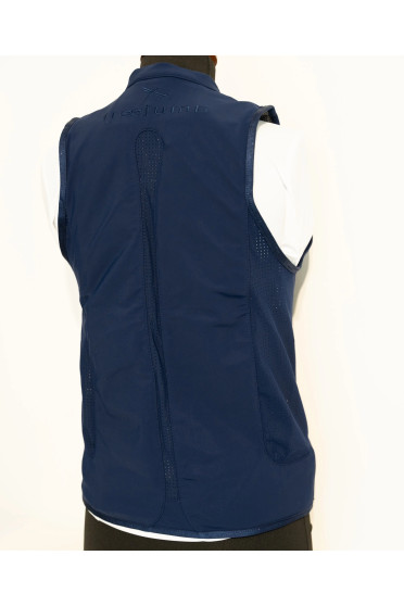 Freejump Airbag Jacket Black – for optimal safety and comfort during every ride. Freejump Airbag Jacket Black – for optimal safety and comfort during every ride.