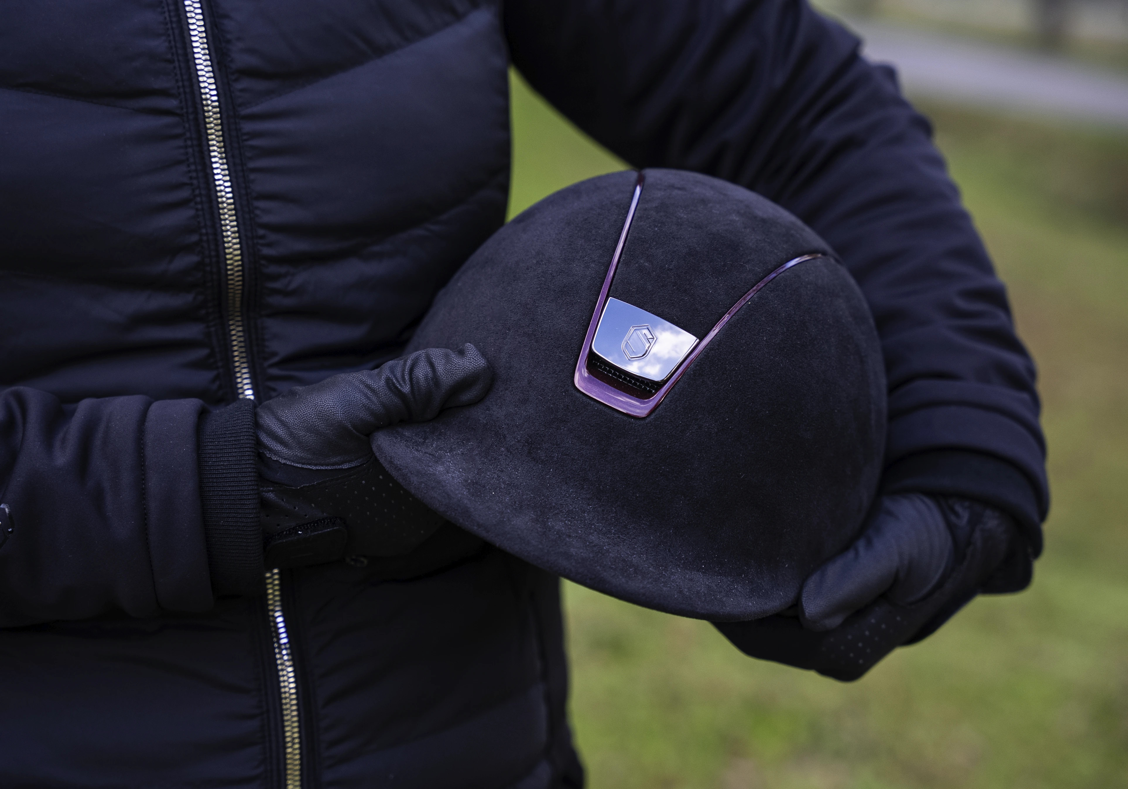 Samshield 1.0 Alcantara Burgundy kopen? - verkrijgbaar Samshield 1.0 Alcantara Burgundy kopen? - verkrijgbaar