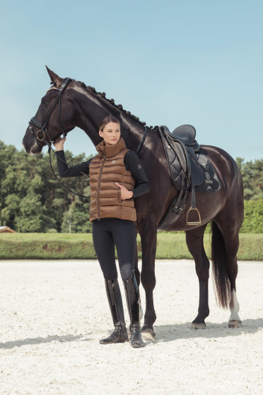 Eskadron Heritage Bodywarmer Almond kopen? - luxe Eskadron Heritage Bodywarmer Almond kopen? - luxe