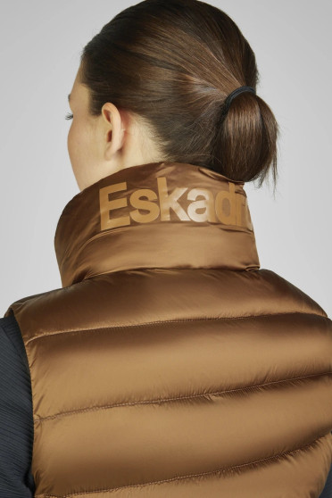 Eskadron Heritage Bodywarmer Almond kopen? - luxe Eskadron Heritage Bodywarmer Almond kopen? - luxe