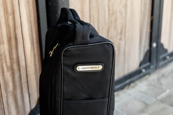 The Kentucky Horsewear Boots Bag offers maximum protection to your boots The Kentucky Horsewear Boots Bag offers maximum protection to your boots