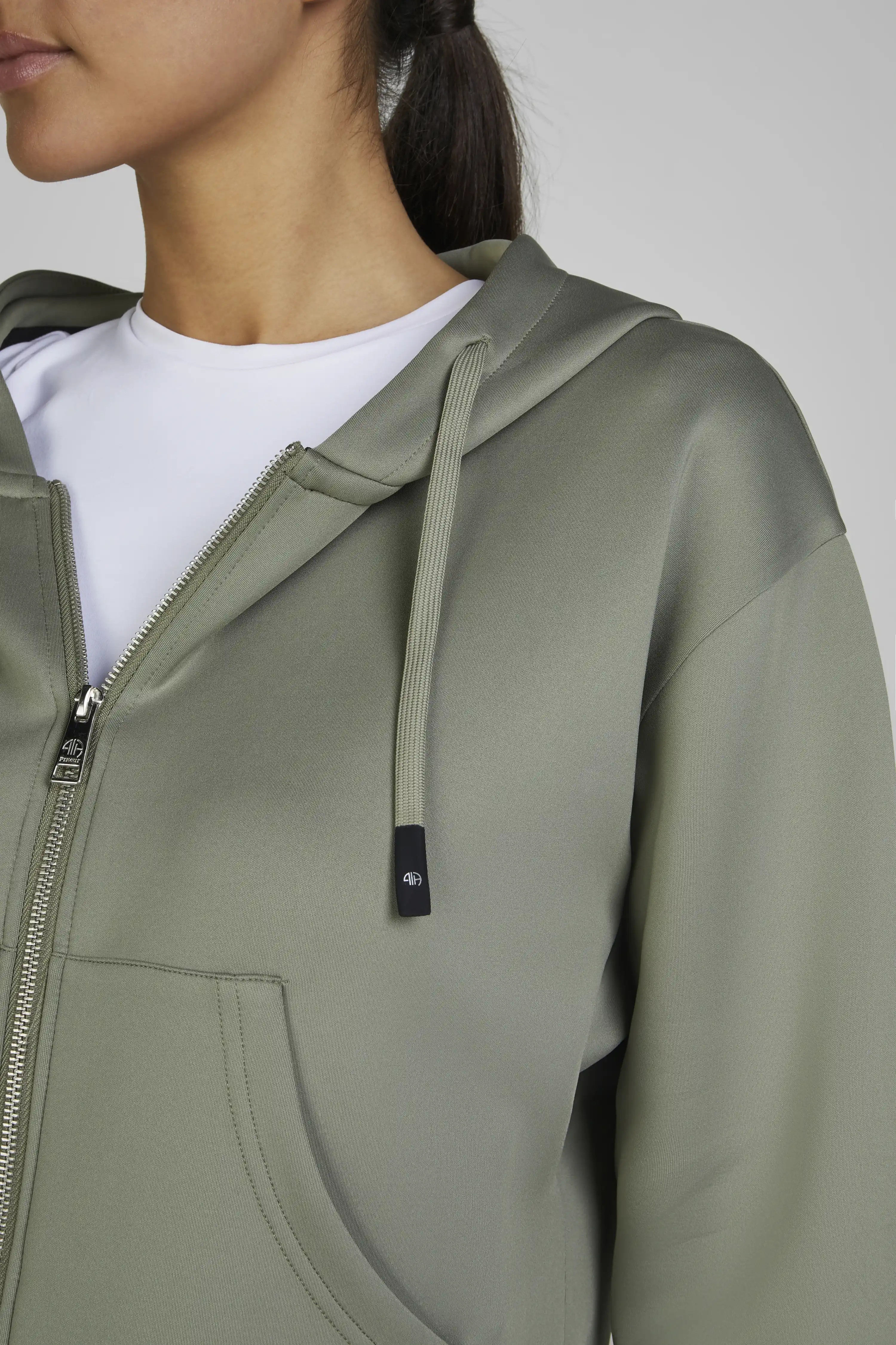 Pikeur Zip Hoodie Olijf kopen? - verkrijgbaar Pikeur Zip Hoodie Olijf kopen? - verkrijgbaar