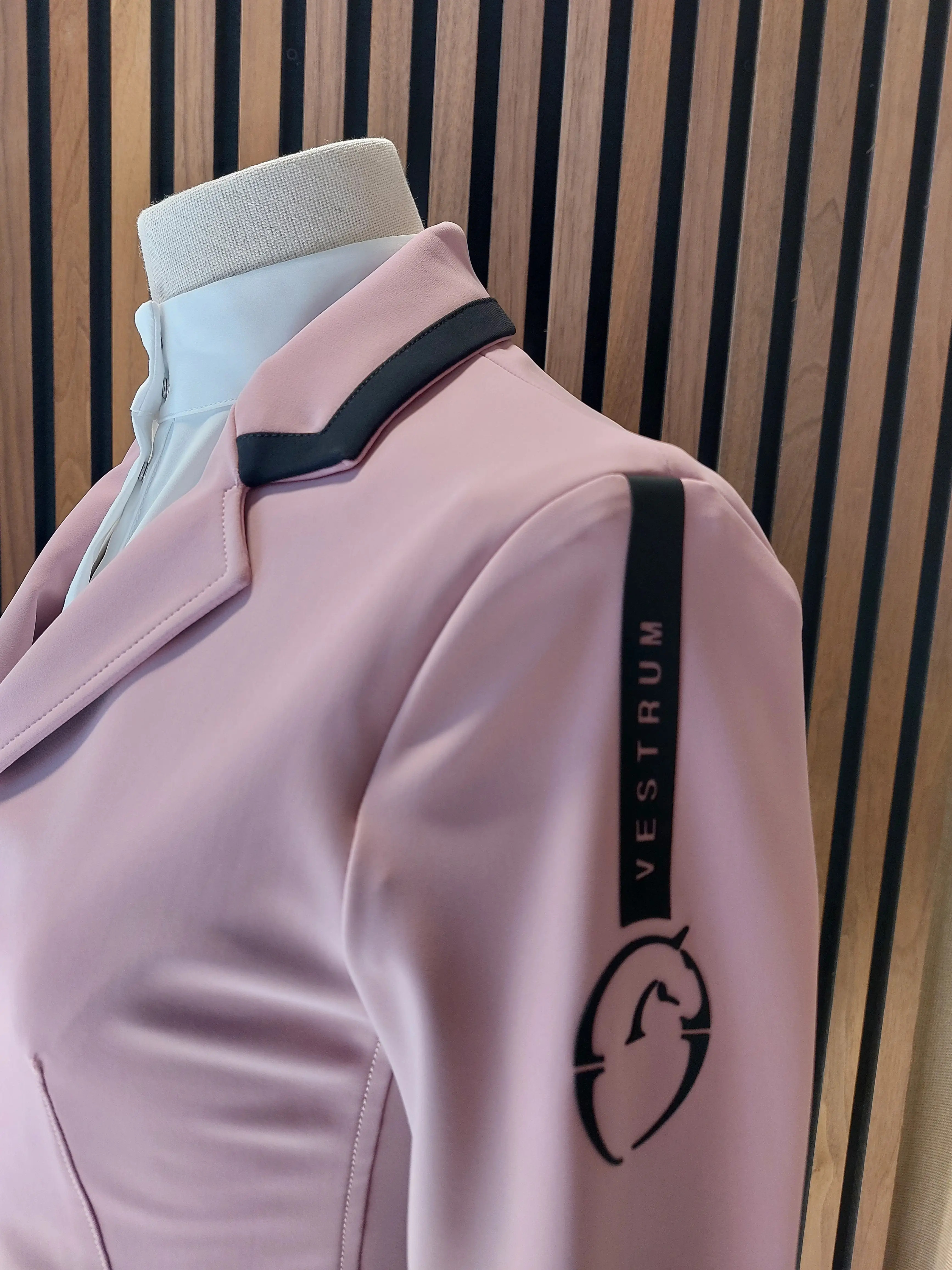Vestrum Competition Jacket Alessandria Pink buy? - Discover more Vestrum Competition Jacket Alessandria Pink buy? - Discover more