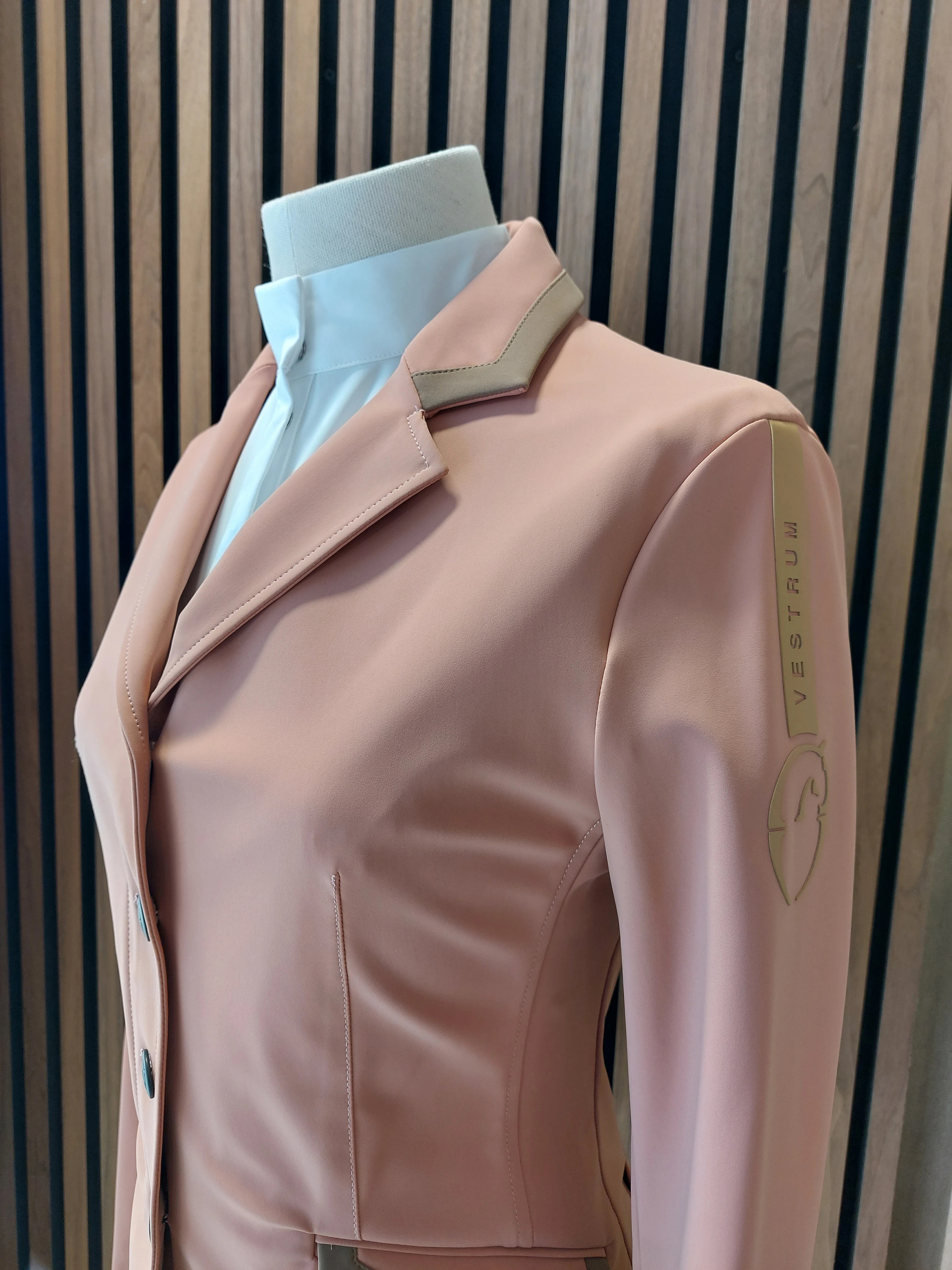 Vestrum Women's Competition Jacket Alessandria Tk - Dusty Pink -Discover more Vestrum Women's Competition Jacket Alessandria Tk - Dusty Pink -Discover more