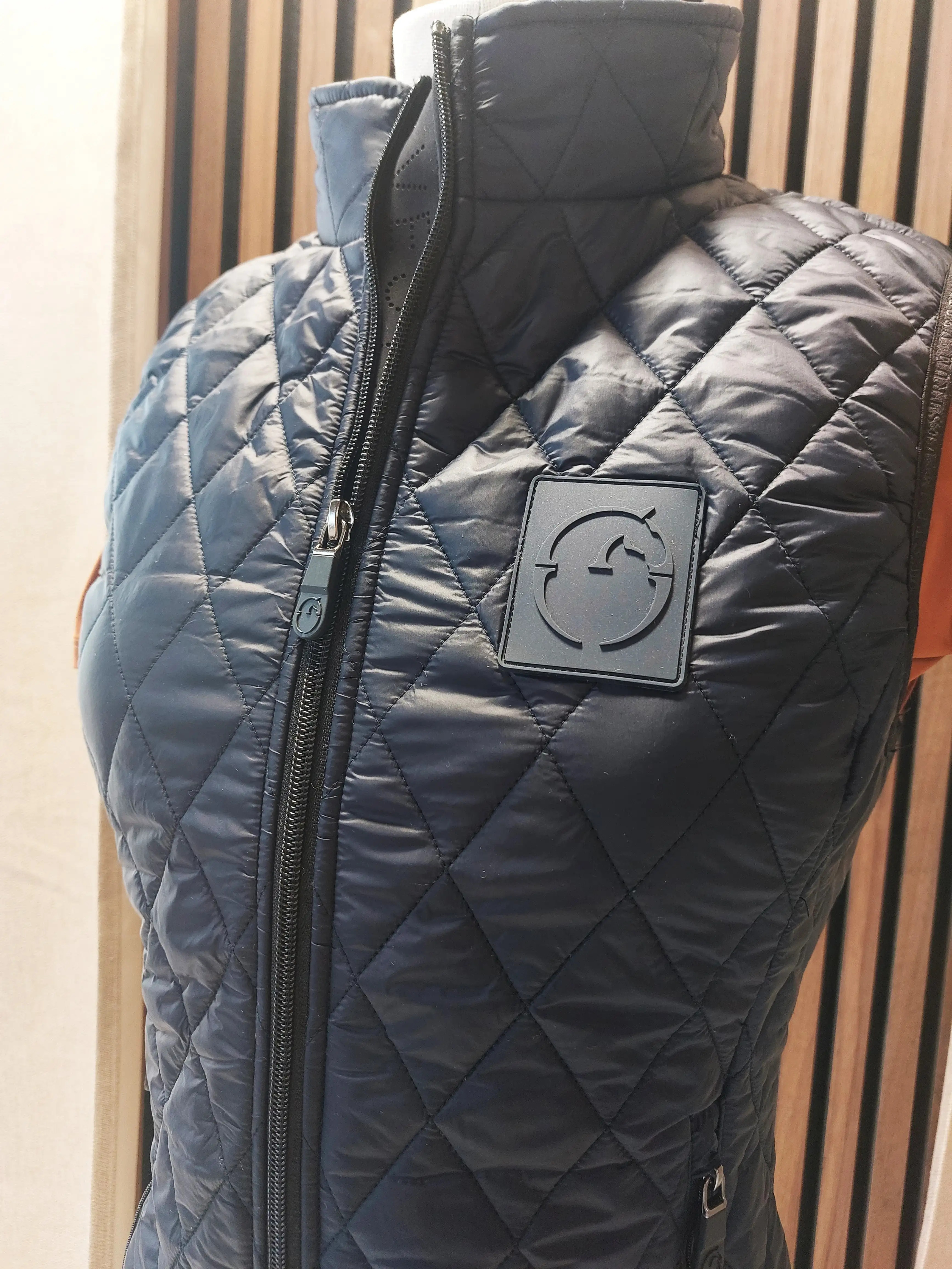 Vestrum Gunsan Dames Bodywarmer Blauw - Iets voor jou? Vestrum Gunsan Dames Bodywarmer Blauw - Iets voor jou?