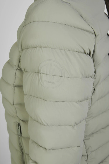 Shop the Jacket in Light Moos – Lightweight, Warm & Water-Repellent Shop the Jacket in Light Moos – Lightweight, Warm & Water-Repellent