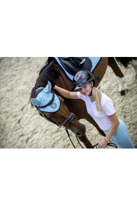 Equiline Grasmig Glamour Oornetje Perforated - Aquarel Blauw Equiline Grasmig Glamour Oornetje Perforated - Aquarel Blauw