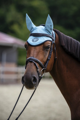 Equiline Grasmig Glamour Oornetje Perforated - Aquarel Blauw Equiline Grasmig Glamour Oornetje Perforated - Aquarel Blauw