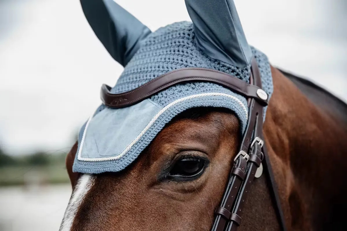 Kentucky Horsewear Oornetje Wellington Velvet | Licht Blauw Kentucky Horsewear Oornetje Wellington Velvet | Licht Blauw