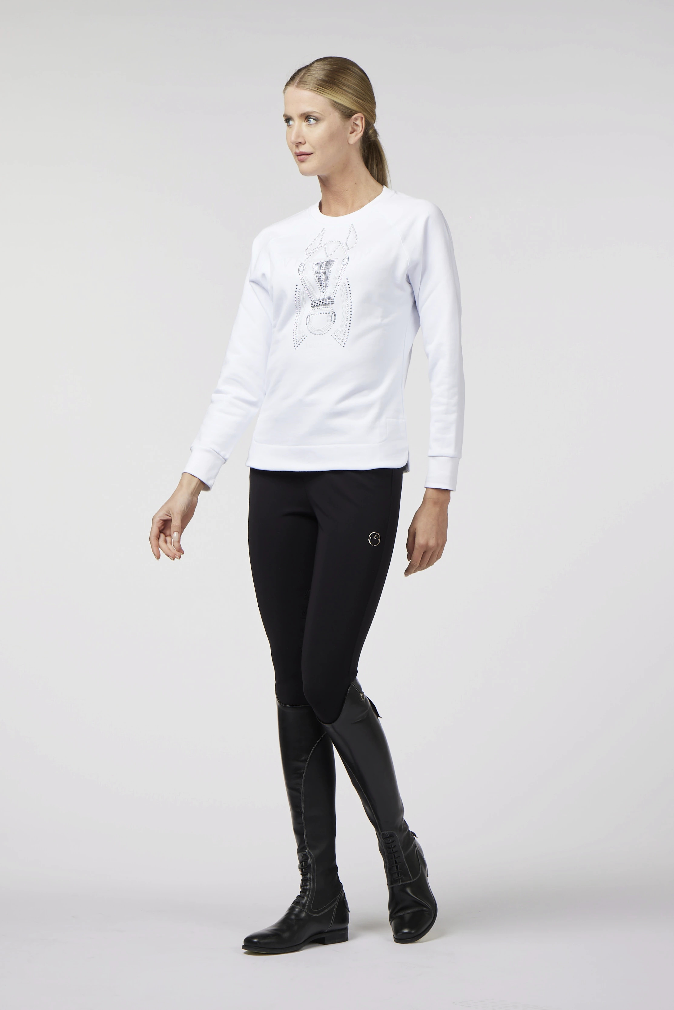 Order Today: Vestrum Tinnari Sweater White – Chic Equestrian Look Order Today: Vestrum Tinnari Sweater White – Chic Equestrian Look