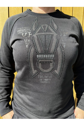 Shop Now: Vestrum Tinnari Sweater Black – Elegant & Sporty