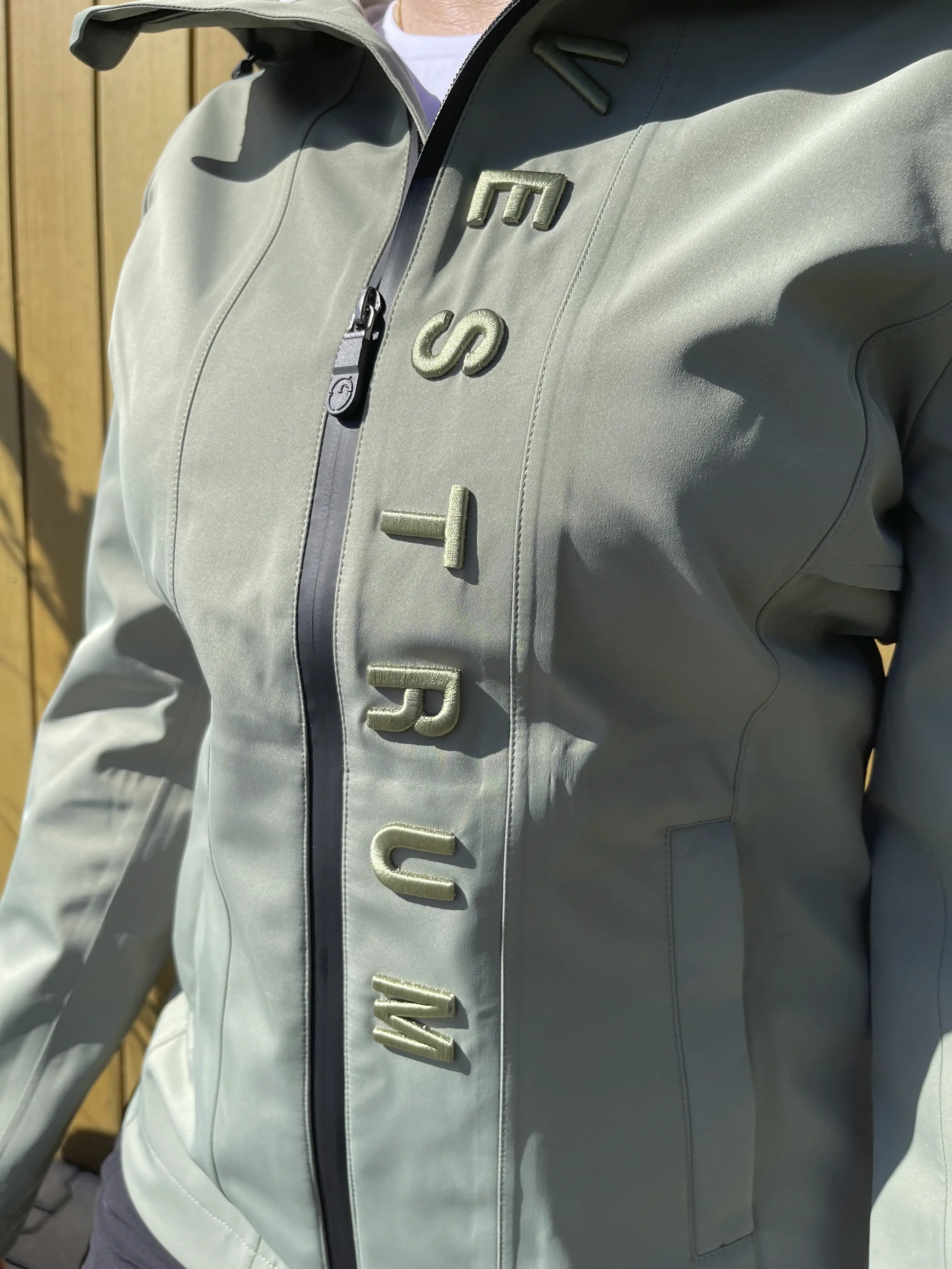 Order the Vestrum Marsala Rain Jacket – Green | Elegant & Comfortable Order the Vestrum Marsala Rain Jacket – Green | Elegant & Comfortable
