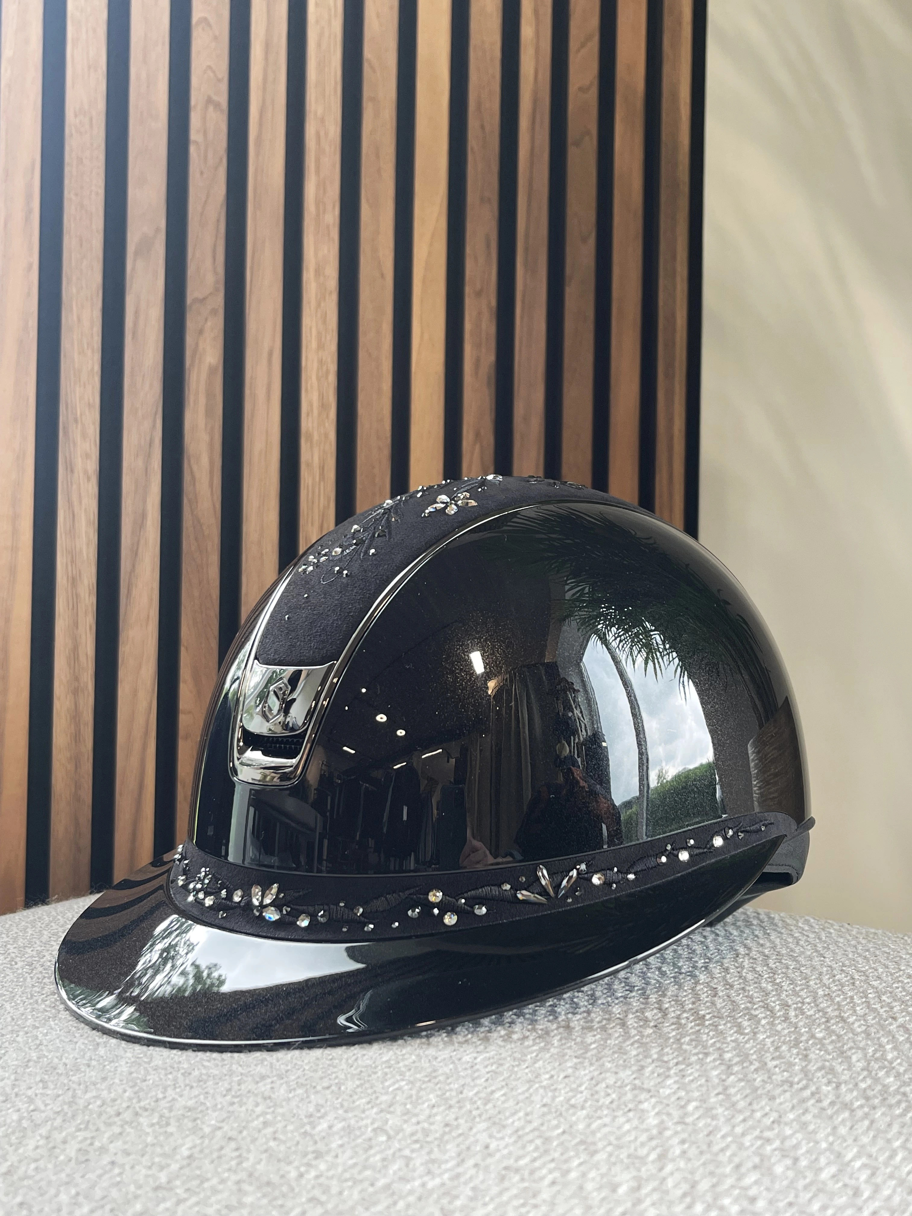 Samshield Miss Shield Cap Flower Swarovski kopen? - verkrijgbaar Samshield Miss Shield Cap Flower Swarovski kopen? - verkrijgbaar