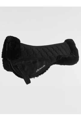Shop the Equiline Argo Sheepskin Half Pad – Comfort for your horse! Shop the Equiline Argo Sheepskin Half Pad – Comfort for your horse!