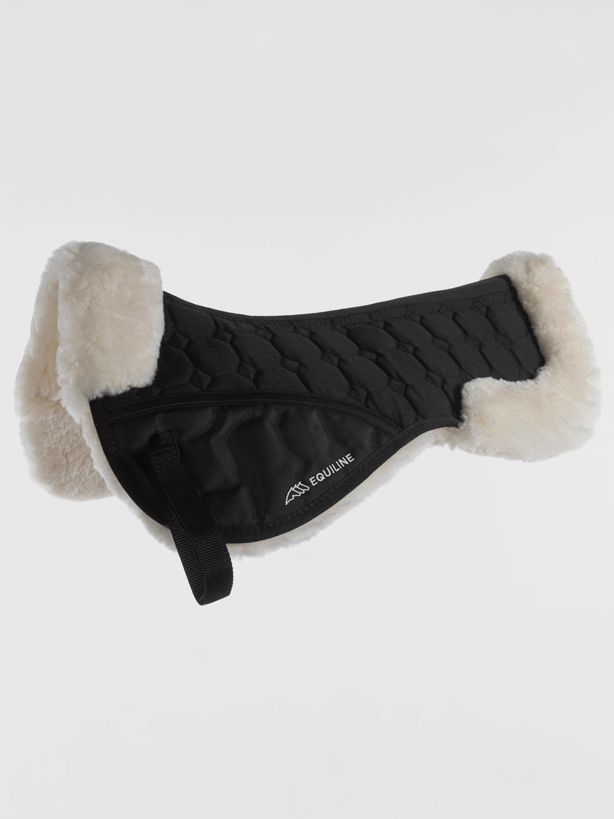 Shop the Equiline Argo Sheepskin Half Pad – Comfort for your horse! Shop the Equiline Argo Sheepskin Half Pad – Comfort for your horse!